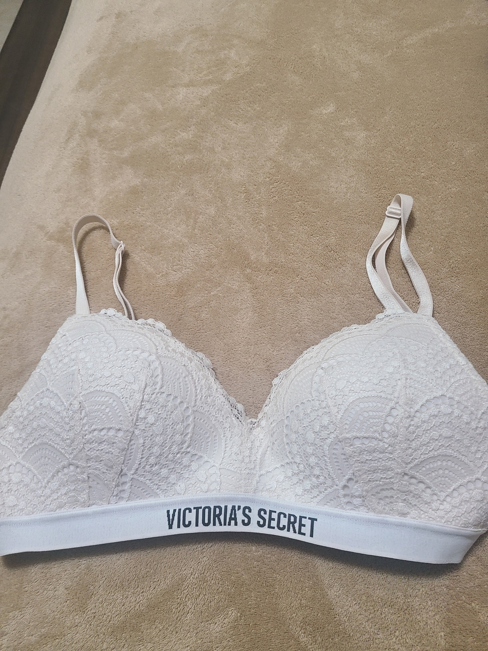 Victoria's Secret White Lace Wireless Bralette
